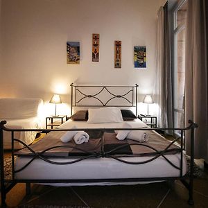 Camera con letto king size